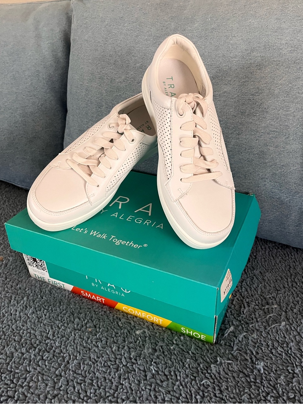 Alegria Women's Lace-Up Sneakers - White size 8M